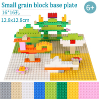 Jouets éducatifs, base en plastique de petite taille à angle droit avec 16*16 trous, blocs de construction classiques MOC pour tables de construction de blocs
