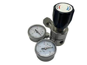 Régulateur hydraulique à double manomètre CGA330 en acier inoxydable 316L pour gaz Hélium, SO2, CO2 avec plage de débit de 100m³/h - Product Image 3