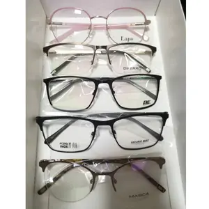 Metal moda rastgele stok gümrükleme metal gözlük optik gözlük çerçeve marka çerçeve