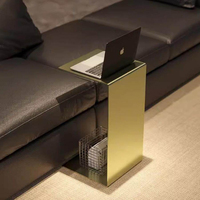 Table d'appoint minimaliste italienne, table de chevet en forme de C de style zen minimaliste, table d'angle mobile de luxe de designer
