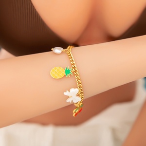 Pulsera de Acero Inoxidable con Baño de Oro de 18K y Colgante de Lujo, Cadena y Eslabones de Alta Gama - Product Image 3