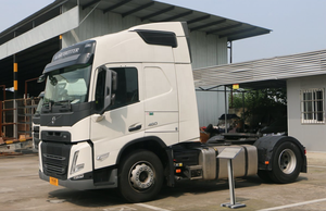 Cabezal de camión remolque usado de alta calidad VOL VO FM460 4X2 Camión <span class=keywords><strong>tractor</strong></span> para la venta - Product Image 3