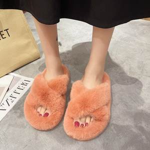 Pantoufles laineuses femmes de <span class=keywords><strong>grande</strong></span> <span class=keywords><strong>taille</strong></span> nouvelles pantoufles laineuses croisées chaudes en gros - Product Image 3