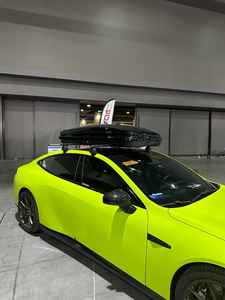 Box da Tetto Sportivo Americano ROAHTRIP XC186A in ABS+PC con Apertura Bilaterale Rapida, Capacità 300L-400L con Striscia Sigillante - Product Image 1