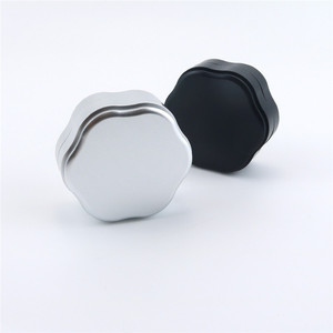 Aluminum Alloy Grinder Flower Shape Manual Metal Aluminum Herb Grinder Smoking Accessories - Product Image 3