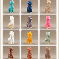 Ornements en résine d'alpaga avec pierres concassées d'agate de cristal naturel en gros pour la décoration de la maison, du bureau et les cadeaux