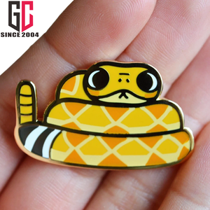 15 ans usine personnalisé 2025 ans serpent venimeux dessin animé Animal émail épinglette métal artisanat badge - Product Image 1