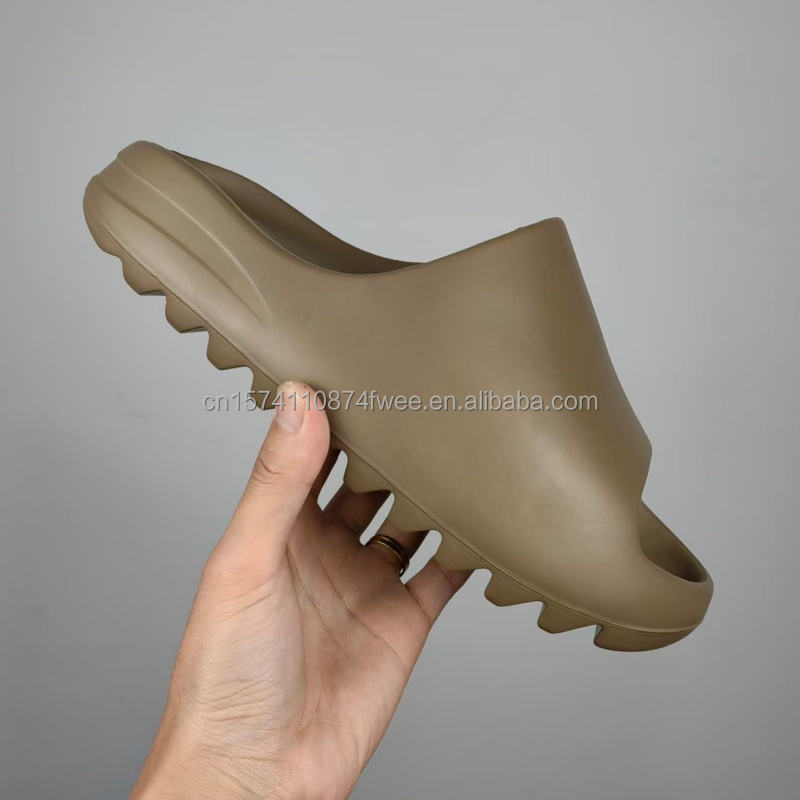 Marron clair (brillant)