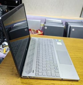 โน้ตบุ๊คธุรกิจคุณภาพสูง Pavilion I7 รุ่นที่ 8 คีย์บอร์ดน้ำหนักเบา แรม 8GB SSD 256GB ขนาด 15 นิ้ว มือสอง - Product Image 3