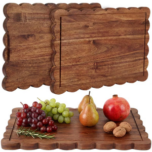 Ensemble de planches à découper Shangyi Global Bamboo, 3 pièces, bord ondulé, bois d'acacia, pour pain, steak, charcuterie - Product Image 2
