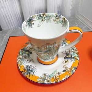 Ensemble de boîtes cadeaux en céramique, tasse à café en porcelaine écologique avec soucoupes - Product Image 1