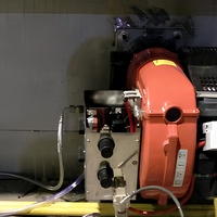 Four à pyrolyse de déchets industriels entièrement automatique homologué CE, brûleur à mazout lourd, livraison rapide