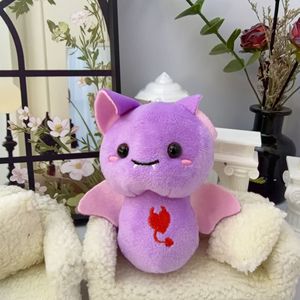 Al por mayor: Llavero de muñeco de peluche de murciélago pequeño y adorable, colgante de dibujos animados para bolso, muñeco de peluche pequeño de algodón PP, premio para máquina de garras, regalo para niñas - Product Image 1