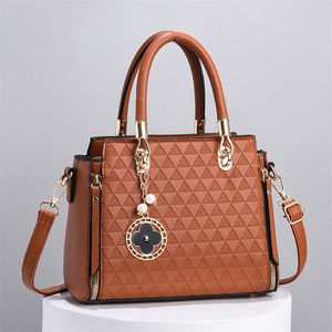 Sacs à main en cuir PU vert clair de luxe, style classique et tendance, nouvelle collection 2026 pour femmes - Product Image 2