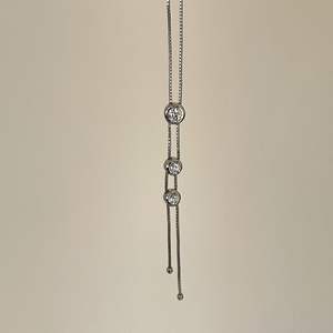 สร้อยคอจี้ไข่มุกทรงองุ่นเล็กเงินแท้ S925 ดีไซน์หรูหรา ทันสมัย สำหรับผู้หญิง - Product Image 1