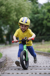 Nouveautés : Vélo d'équilibre pour tout-petits, 12 pouces, en alliage de magnésium, léger, réglable, pour grossistes - Product Image 5