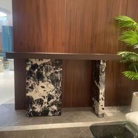 Table console moderne contemporaine avec base en marbre artificiel et plateau en bois pour salon, chambre, villa, hôtel, décoration