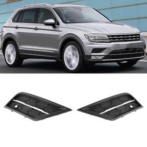 Encadrements de feux antibrouillard Volkswagen Tiguan 2017-2023, chromés, pour la calandre inférieure du pare-chocs avant - Product Image 1
