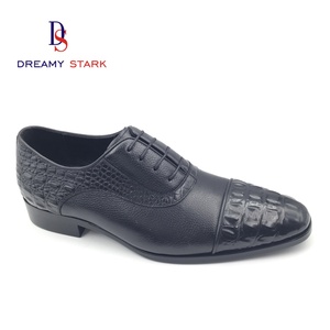 Zapatos de boda de invierno para hombre, elegantes, transpirables, antideslizantes, con parte superior de cuero genuino suave, con cordones y estampado. - Product Image 1