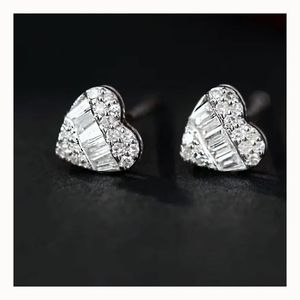 Boucles d'oreilles clous Xinfly en or 18 carats avec diamant 0,26 ct, motif cœur, mignonnes et tendance pour les fêtes - Product Image 1