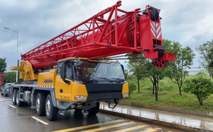 Grúa Móvil <span class=keywords><strong>de</strong></span> 80 <span class=keywords><strong>Toneladas</strong></span> STC800C5-<span class=keywords><strong>8</strong></span> en Venta, Grúa Montada en Camión <span class=keywords><strong>de</strong></span> Servicio Pesado - Product Image 5