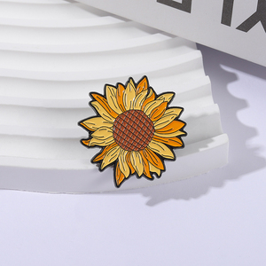 Hermoso broche de girasol, alfileres esmaltados, broches de Metal florales románticos, decoración de mochila, insignia, regalos de joyería para amantes de las flores - Product Image 2