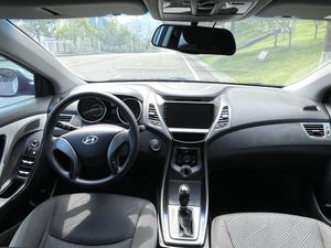 Pour <span class=keywords><strong>voiture</strong></span> coréenne Beijing Hyundai 2013 Elantra 1.6 GLX Leading Edition, une <span class=keywords><strong>voiture</strong></span> d'<span class=keywords><strong>occasion</strong></span> populaire - Product Image 5
