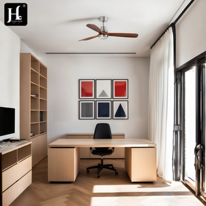 Ventilador de Techo Moderno de Tres Aspas con Acabado de Madera y Luz para Dormitorios, Salas de Estar e Interiores de Casas Contemporáneas - Product Image 1
