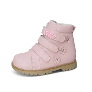 botas de niños Suppliers-Botas de cuero decorativas para niñas, zapatos ortopédicos, color rosa, mercado ruso, ucrania, fabricante de guangzhou, precio al por mayor