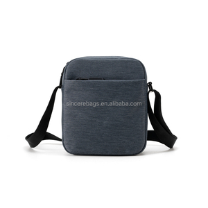 Sac à bandoulière en nylon tendance, résistant à l'eau, durable, avec fermeture éclair, doublure en polyester, pour le bureau, les affaires, les occasions décontractées, etc. - Product Image 4