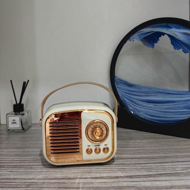 2024 Large Power Loud Volume Portable Charging Battery FM Vintage Speakers Portable BT Retro Wireless Speaker
