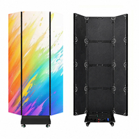Afficheur LED numérique couleur pleine P2mm 1280x1960mm mobile à trois volets pour centres commerciaux, métros et services self-service