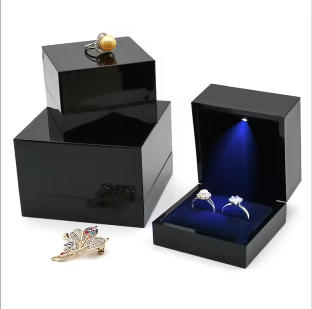 LED Luxury Jewelry Box for Women Black Gold Stamping Custom Ring Diamond Jewellery Packaging