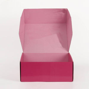 Boîte d'emballage en papier kraft t-shirt recyclé personnalisé de haute qualité carton ondulé sérigraphie revêtement UV logo haut de gamme pour vêtements - Product Image 5