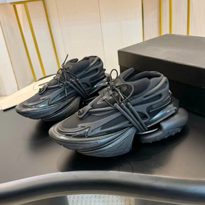 Chaussures tendance de style vaisseau spatial, à semelles épaisses pour un effet de hauteur, chaussures décontractées pour hommes et femmes, vente en gros - Product Image 1