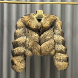 Женская зимняя куртка с мехом енота - Product Image 2