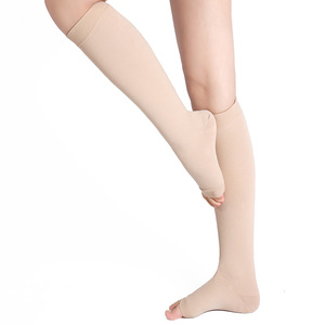 Chaussettes de compression graduées pour les jambes gonflées Compports Custom logo Lady Knee High Varicose Vein 20-30 Mmhg - Product Image 1