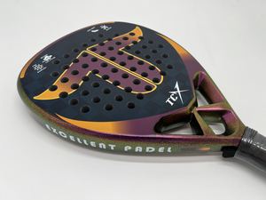<span class=keywords><strong>Raquette</strong></span> <span class=keywords><strong>de</strong></span> <span class=keywords><strong>padel</strong></span> sur mesure, cadre spécial, bonne durabilité, <span class=keywords><strong>raquette</strong></span> <span class=keywords><strong>de</strong></span> <span class=keywords><strong>padel</strong></span> en carbone intégral 18K pour joueurs <span class=keywords><strong>de</strong></span> <span class=keywords><strong>padel</strong></span> avancés - Product Image 5