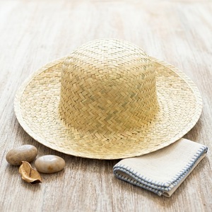 Chapeau de paille d'été classique respirant personnalisé pour femmes et hommes, chapeau de plage en paille avec logo personnalisé - Product Image 1