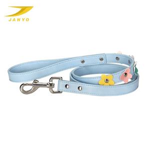 Collar de cuero de alta calidad Flor de moda y hebillas de aleación para collar de perro Correa de perro - Product Image 4