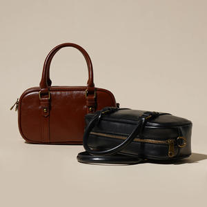 2025 new head layer cowhinskin all go shoulder bag small retro inclined across women's bag fashion handbag simple handbag - Product Image 4