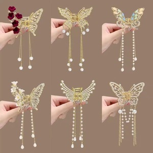YT fait à la main de luxe plaqué or <span class=keywords><strong>perle</strong></span> chaîne gland griffe <span class=keywords><strong>pince</strong></span> <span class=keywords><strong>pour</strong></span> les femmes épais papillon cheveux métal cheveux griffe pinces <span class=keywords><strong>pour</strong></span> les femmes - Product Image 2