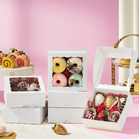 Boîtes à bonbons en carton blanc écologiques avec fenêtres en PVC, logo personnalisé imprimé en relief pour les produits de boulangerie, emballage pour la pâtisserie