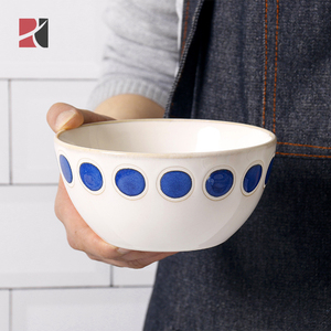 Ensemble de vaisselle en porcelaine fine ronde peinte à la main, tasses, assiettes et bols - Product Image 3