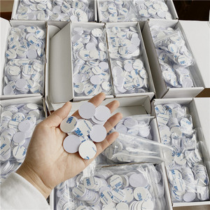 Tùy chỉnh 13.56MHz Mini RFID thông minh NFC Coin <span class=keywords><strong>tag</strong></span> Sticker thụ động lập trình cho 213/215/216 PVC thông minh NFC Coin <span class=keywords><strong>tag</strong></span> Sticker - Product Image 2