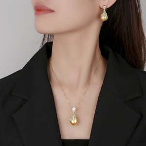 Juego de Joyería de Alta Gama Ecológico con Borlas Chapadas en Oro y Cobre, Collar y Aretes con Perlas Doradas de 16-14MM para Mujer - Product Image 6