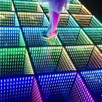 Miroir Infinity 3D éclairé par LED, piste de danse, équipement de terrain de jeu intérieur étanche pour mariages et fêtes