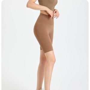 Shorts de sport mi-cuisse pour femme, couleur chair, doux, extensibles dans les 4 sens, taille haute, pour la course, le Pilates et l'athlétisme, longueur genou, vente en gros - Product Image 2