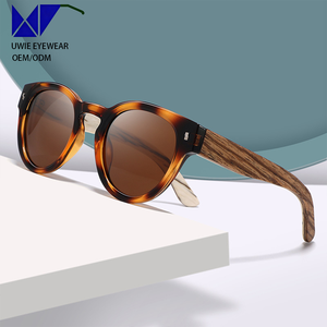Gafas <span class=keywords><strong>de</strong></span> Sol Redondas Polarizadas <span class=keywords><strong>de</strong></span> Madera |   Protección UV y Opciones Multicolor |   Gafas <span class=keywords><strong>de</strong></span> Moda Unisex para Adultos - Product Image 3