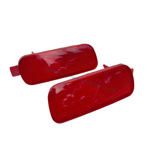 Feux réflecteurs arrière Honda CRV 33555 S9A 003 33505 S9A 003 Lentilles LED rouges plates et convexes - Product Image 1